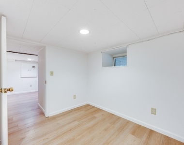 275 E Mt Pleasant Ave - Photo Thumbnail 37