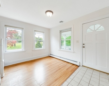 275 E Mt Pleasant Ave - Photo Thumbnail 7