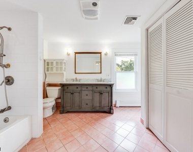 275 E Mt Pleasant Ave - Photo Thumbnail 32