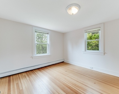275 E Mt Pleasant Ave - Photo Thumbnail 22