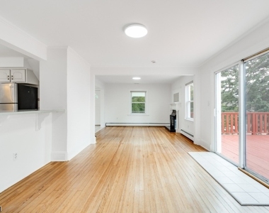 275 E Mt Pleasant Ave - Photo Thumbnail 17