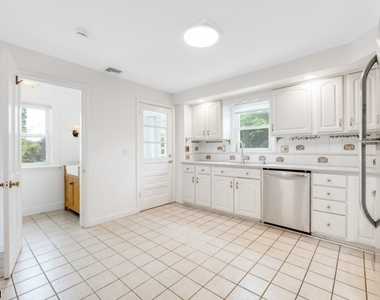 275 E Mt Pleasant Ave - Photo Thumbnail 20