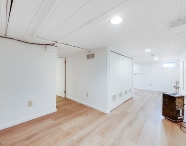275 E Mt Pleasant Ave - Photo Thumbnail 35
