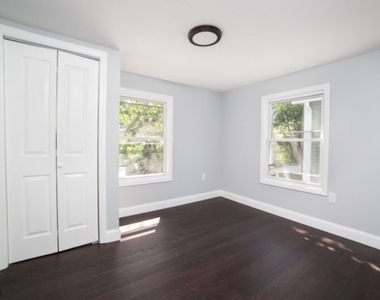 372 E Blackwell St - Photo Thumbnail 10