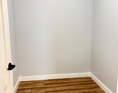 627 Bloomfield Ave - Photo Thumbnail 18