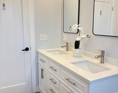 627 Bloomfield Ave - Photo Thumbnail 6