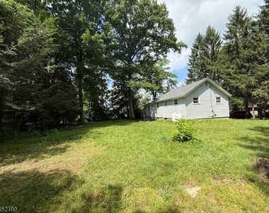 103 Edgewood Ln - Photo Thumbnail 3