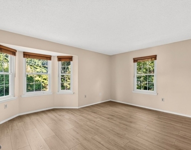 4006 Crawford Ct - Photo Thumbnail 9