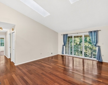 4006 Crawford Ct - Photo Thumbnail 2