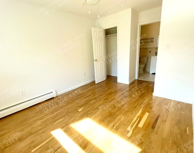 29 Stuyvesant Avenue - Photo Thumbnail 13