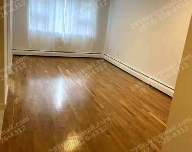 29 Stuyvesant Avenue - Photo Thumbnail 9