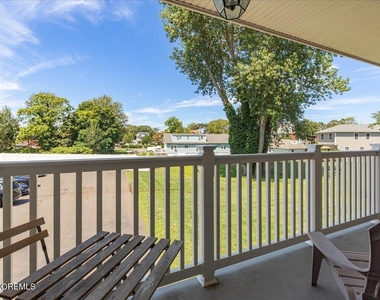 119 Avery Avenue - Photo Thumbnail 11