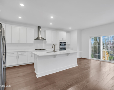 163 Woolley Court - Photo Thumbnail 5