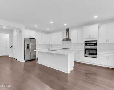 163 Woolley Court - Photo Thumbnail 6