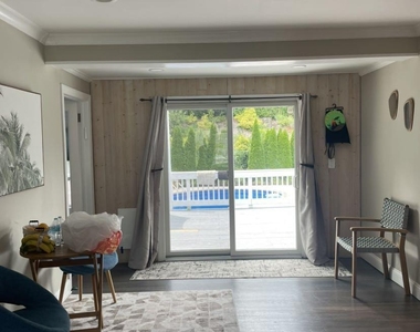 32 Fairway Avenue - Photo Thumbnail 2