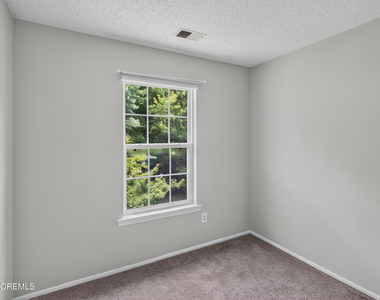92 Des Moines Court - Photo Thumbnail 13