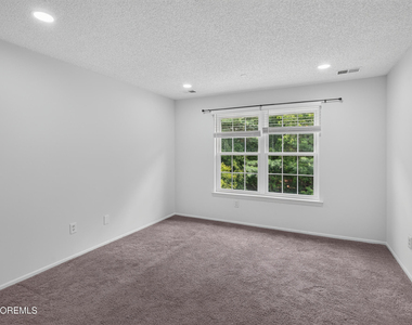 92 Des Moines Court - Photo Thumbnail 12