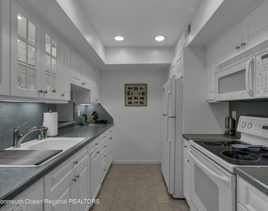 15 Linden Drive - Photo Thumbnail 7