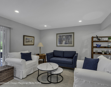 15 Linden Drive - Photo Thumbnail 12