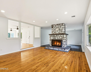 2021 Paterson Avenue - Photo Thumbnail 3