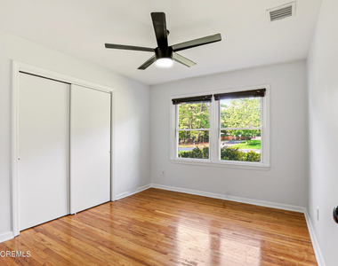 2021 Paterson Avenue - Photo Thumbnail 15