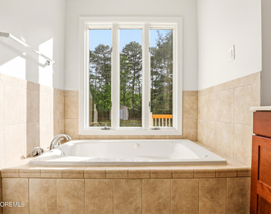 2021 Paterson Avenue - Photo Thumbnail 20