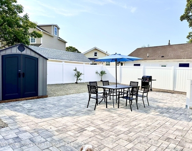 1813 Bradley Terrace - Photo Thumbnail 17