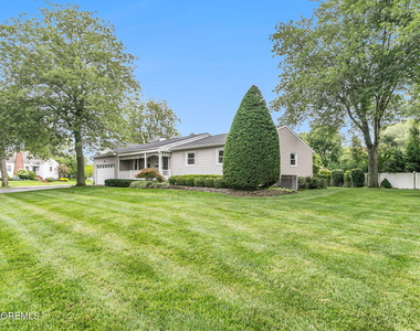 453 Milton Avenue - Photo Thumbnail 5