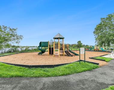 453 Milton Avenue - Photo Thumbnail 41