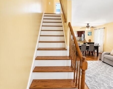 728 Greens Avenue - Photo Thumbnail 7