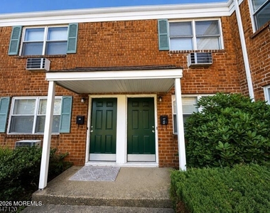 728 Greens Avenue - Photo Thumbnail 1
