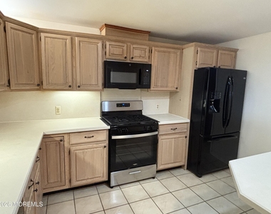 300 Ocean Avenue N - Photo Thumbnail 24