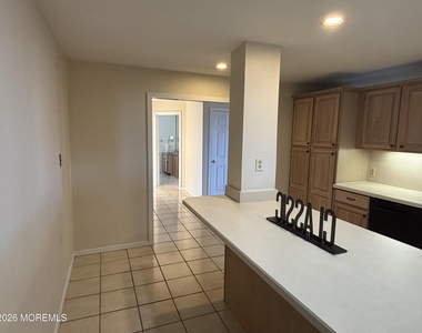 300 Ocean Avenue N - Photo Thumbnail 20