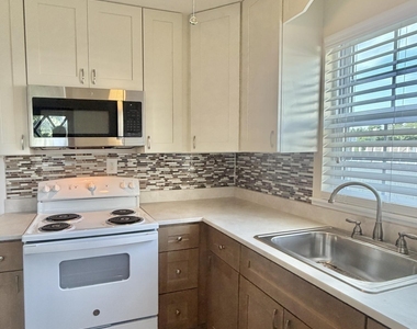 33 Wooley Street - Photo Thumbnail 5