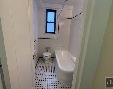 East 68 Street - Photo Thumbnail 2