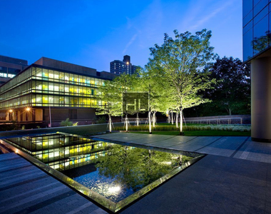 West 67th Street - Photo Thumbnail 4