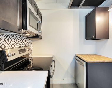 1638 E Granada Road - Photo Thumbnail 4
