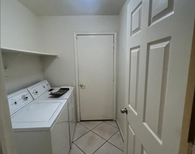 617 S Golden Key Street - Photo Thumbnail 12