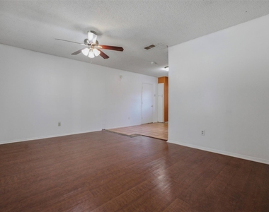 4577 Bonanza Lane - Photo Thumbnail 2