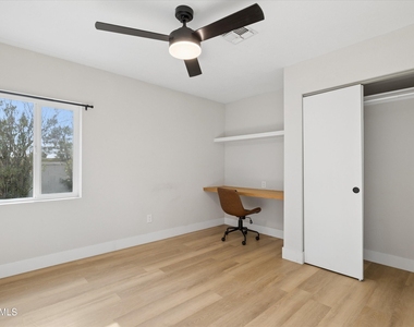 5117 E Beck Lane - Photo Thumbnail 23
