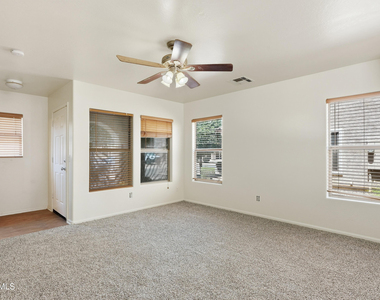 4923 N 108th Drive - Photo Thumbnail 5
