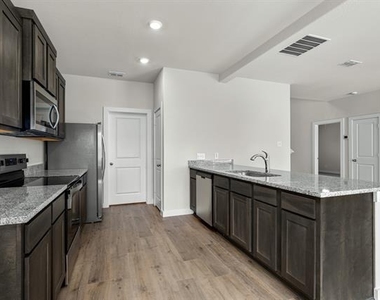 1707 Paul Drive - Photo Thumbnail 2