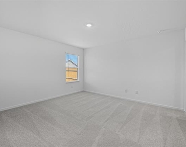 638 Montclair Avenue - Photo Thumbnail 11