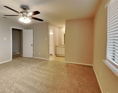 2930 Canis Circle - Photo Thumbnail 6