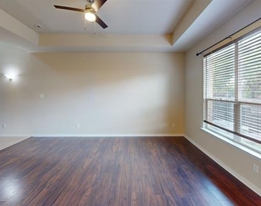 4651 Penelope Lane - Photo Thumbnail 6