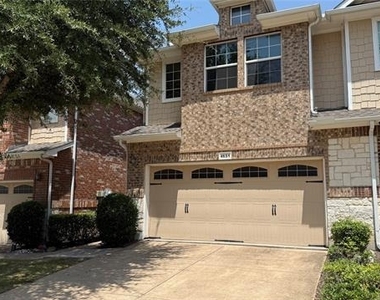 4651 Penelope Lane - Photo Thumbnail 16