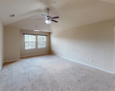 4651 Penelope Lane - Photo Thumbnail 8