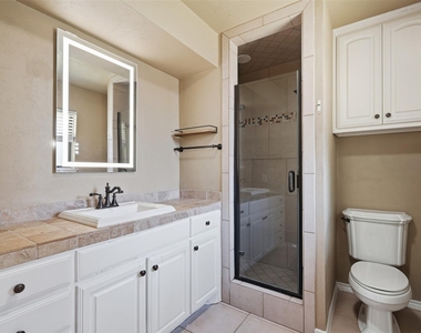 2728 Northcrest Drive - Photo Thumbnail 18