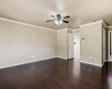2728 Northcrest Drive - Photo Thumbnail 17