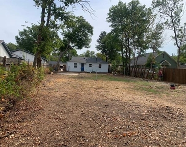 517 Hawthorne Street - Photo Thumbnail 9